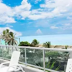 Palmetto En La Playa De Bocagrande